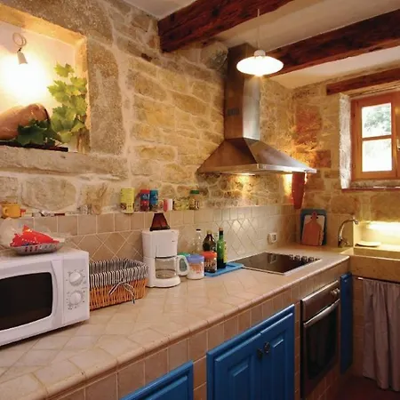 펜션 Family Friendly House With A Swimming Pool Kranjcici, Istria - Sredisnja Istra - 20585 *